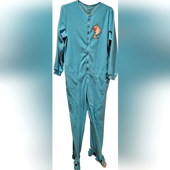 NICK & NORA Retro Shark Onsie Pajamas, Adult- L - Picture 2 of 9